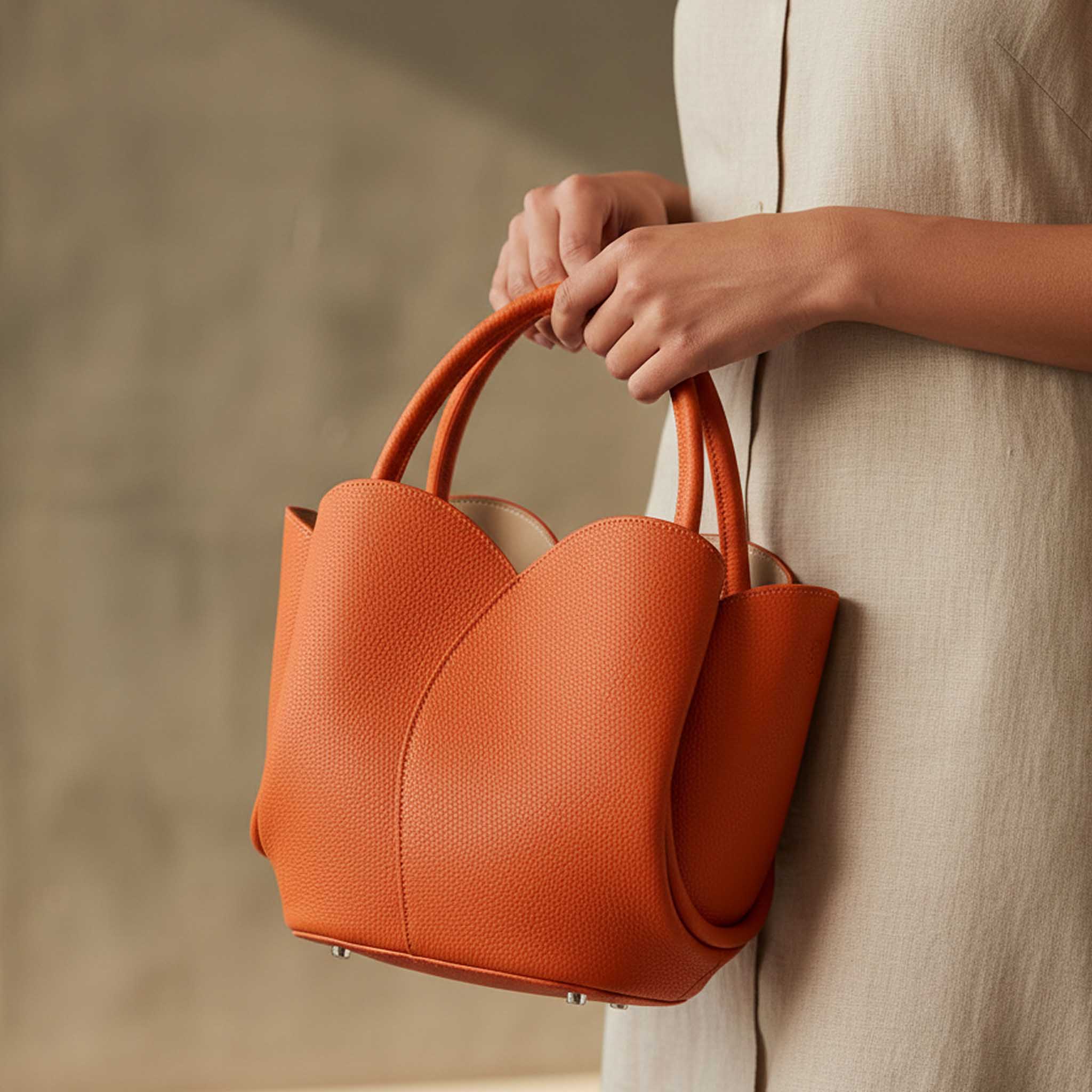 Tulip Grace Crossbody