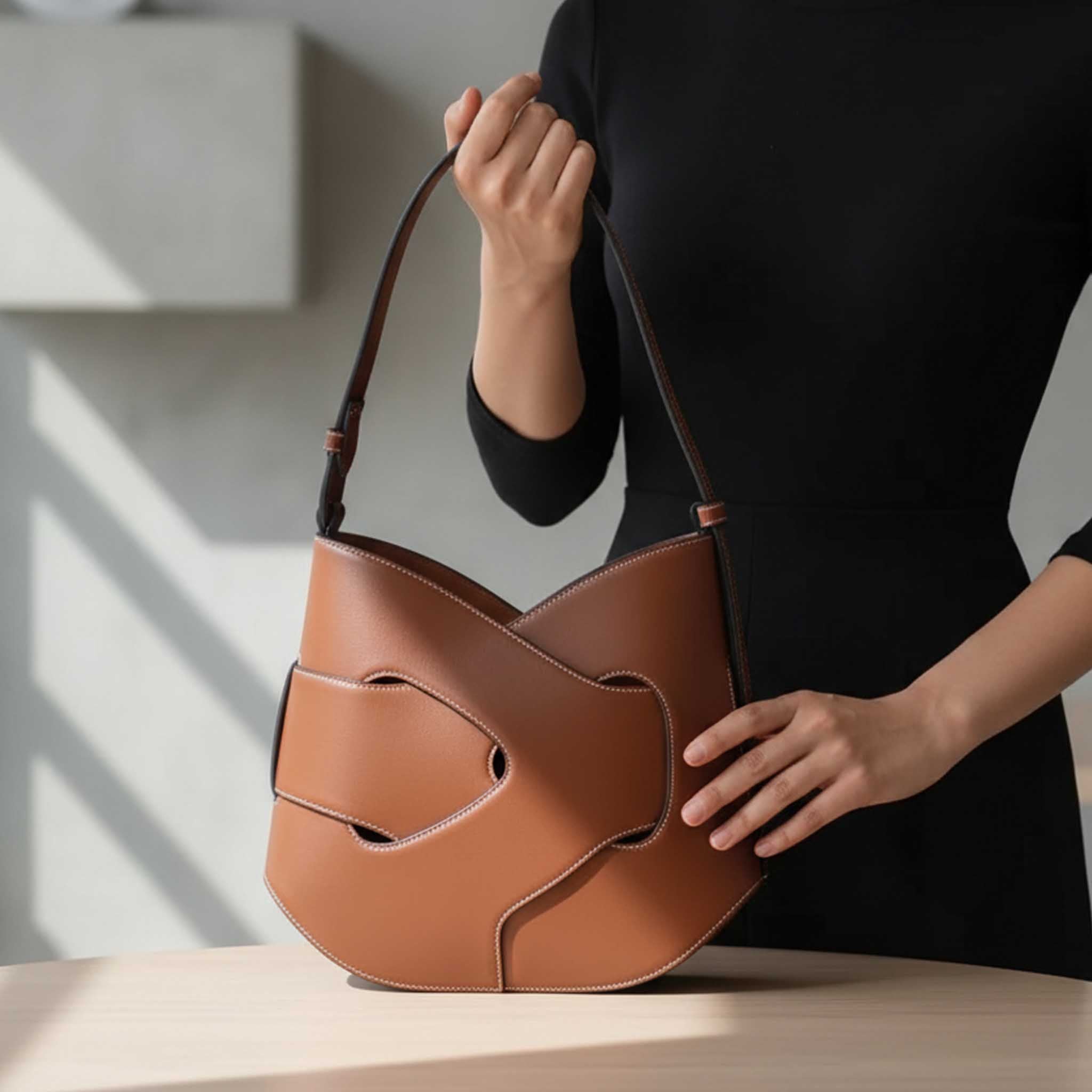 Velisse Shoulder Bag