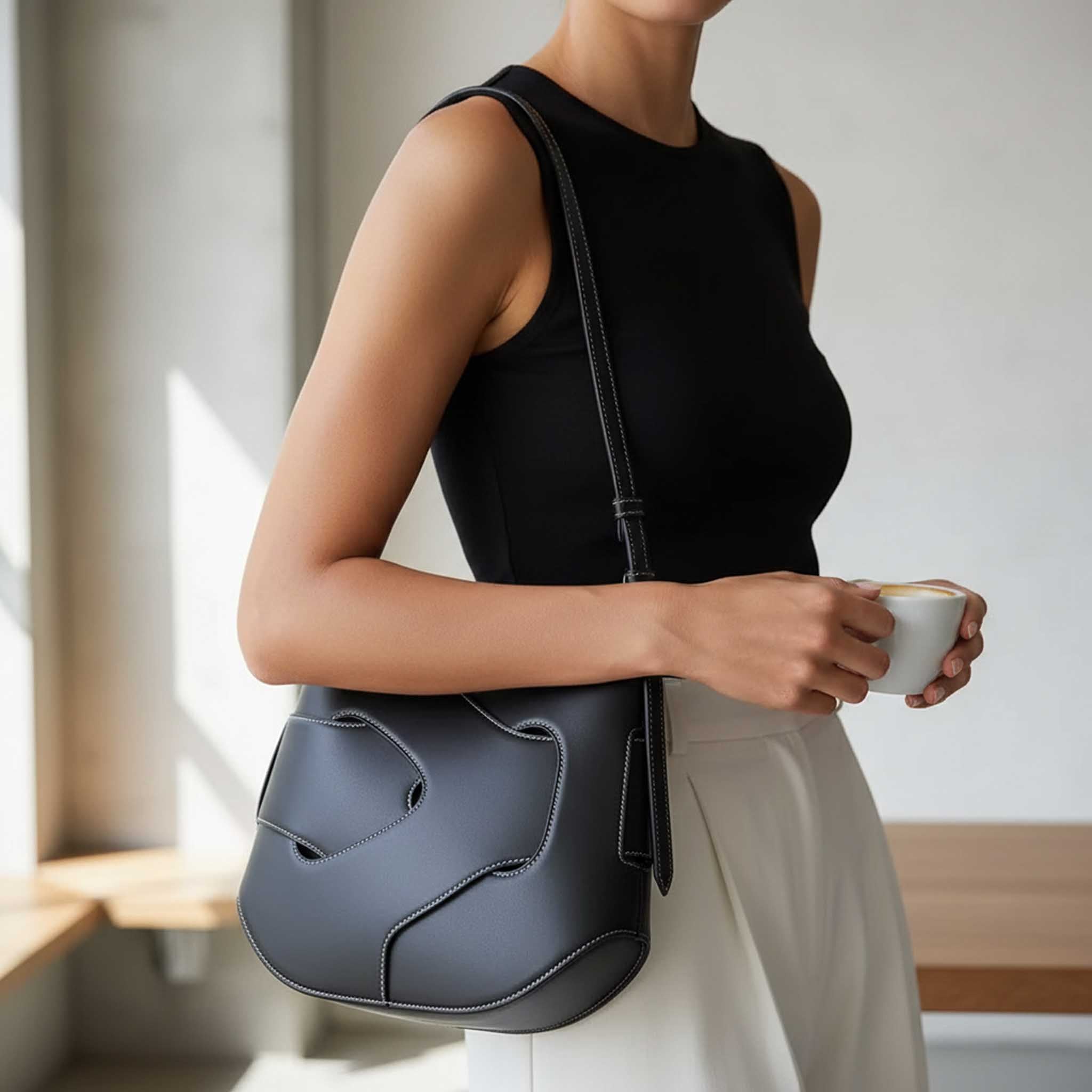 Velisse Shoulder Bag